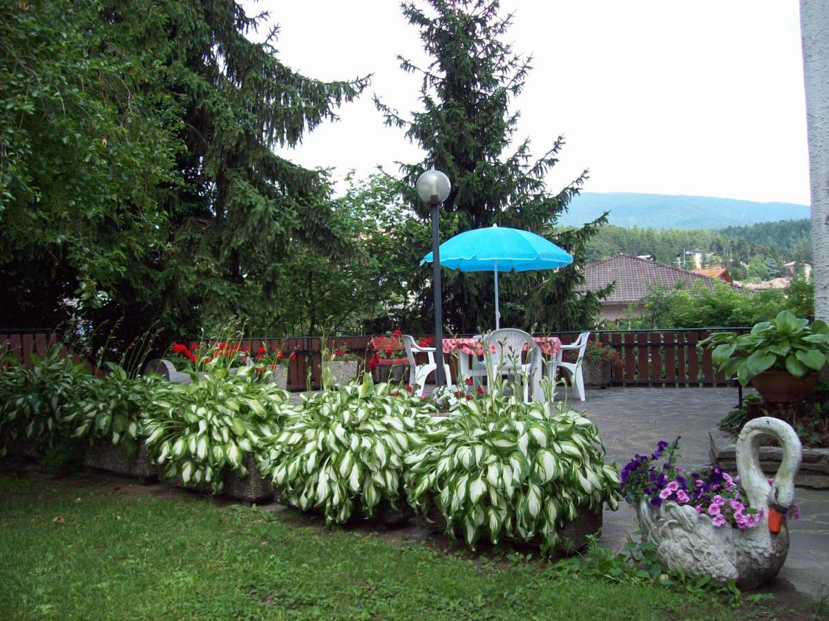 Agritur Rizzi Di Inama Ugo Villa Coredo Exterior photo